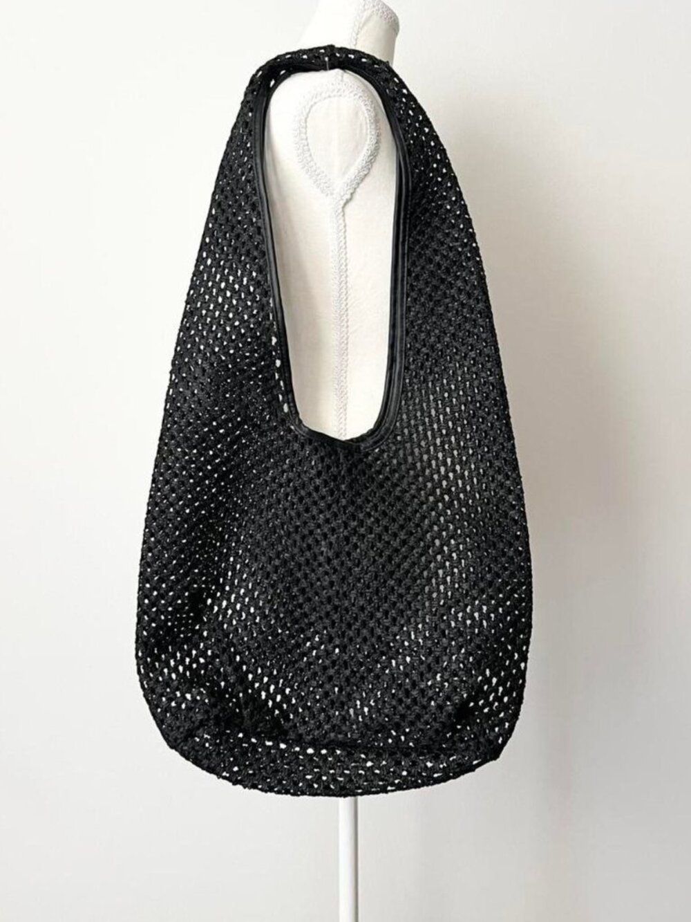 H&M Woven Black Slouchy Shoulder Hobo Bag Summer Lightweight Boho Minimalist